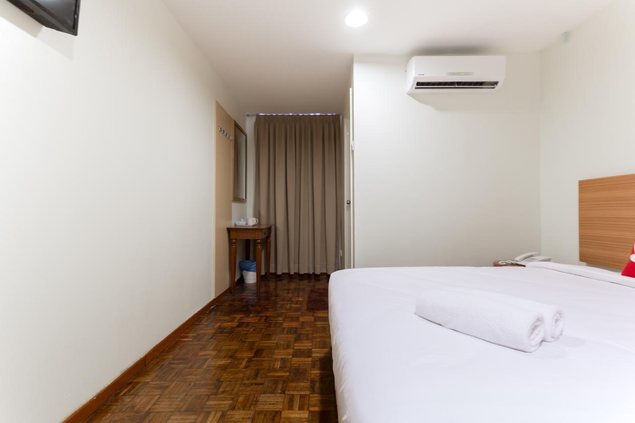 Zen Rooms Basic Sentul Куала-Лумпур Экстерьер фото