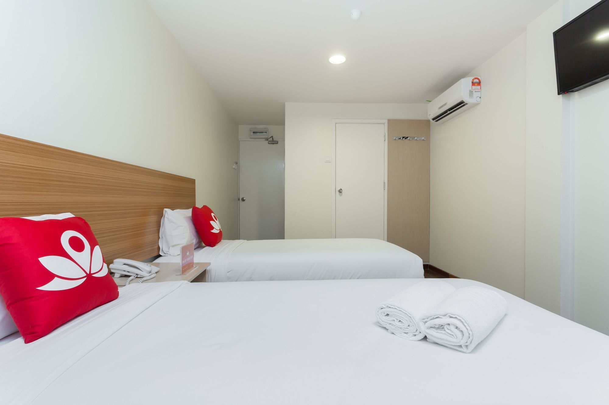 Zen Rooms Basic Sentul Куала-Лумпур Экстерьер фото