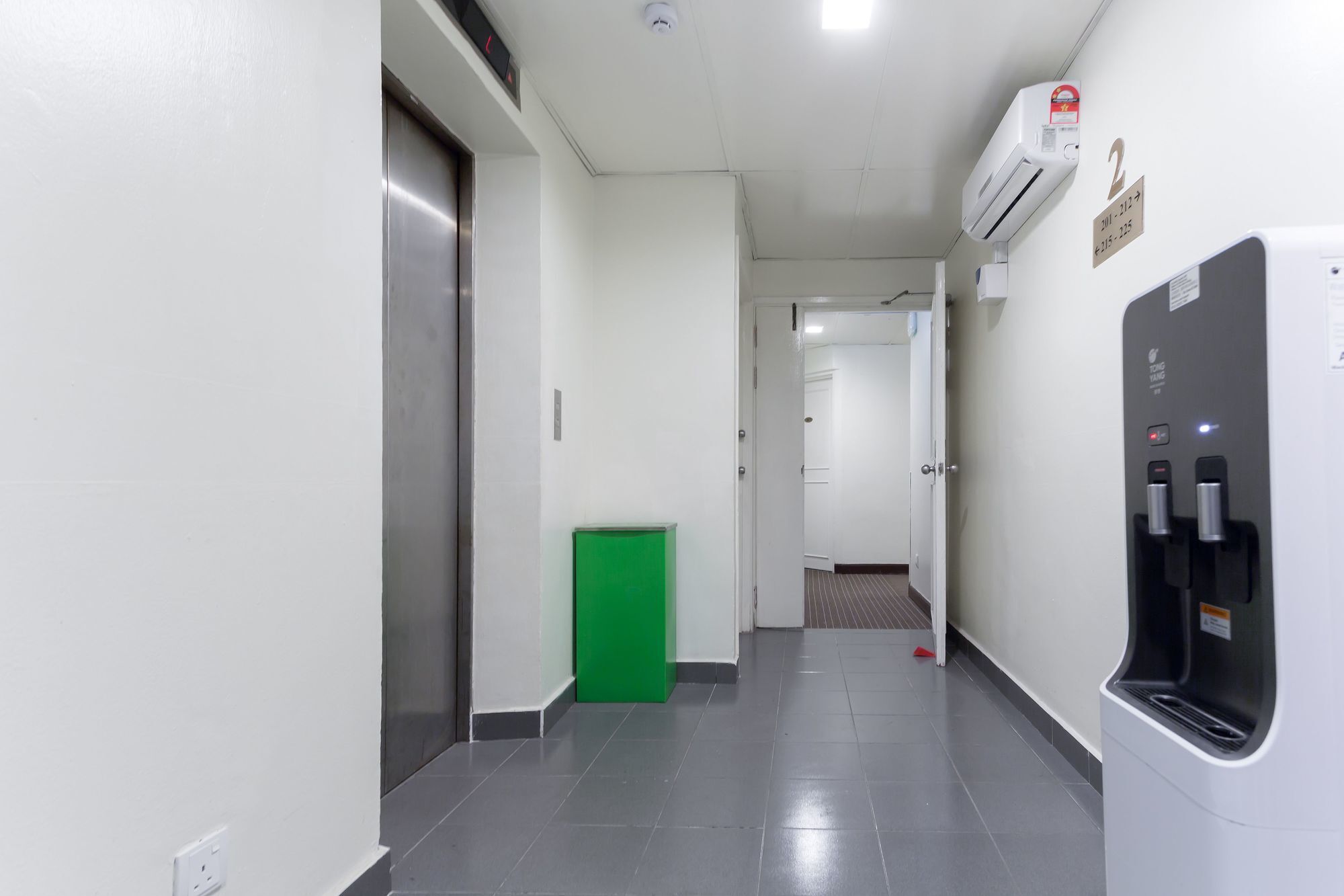 Zen Rooms Basic Sentul Куала-Лумпур Экстерьер фото