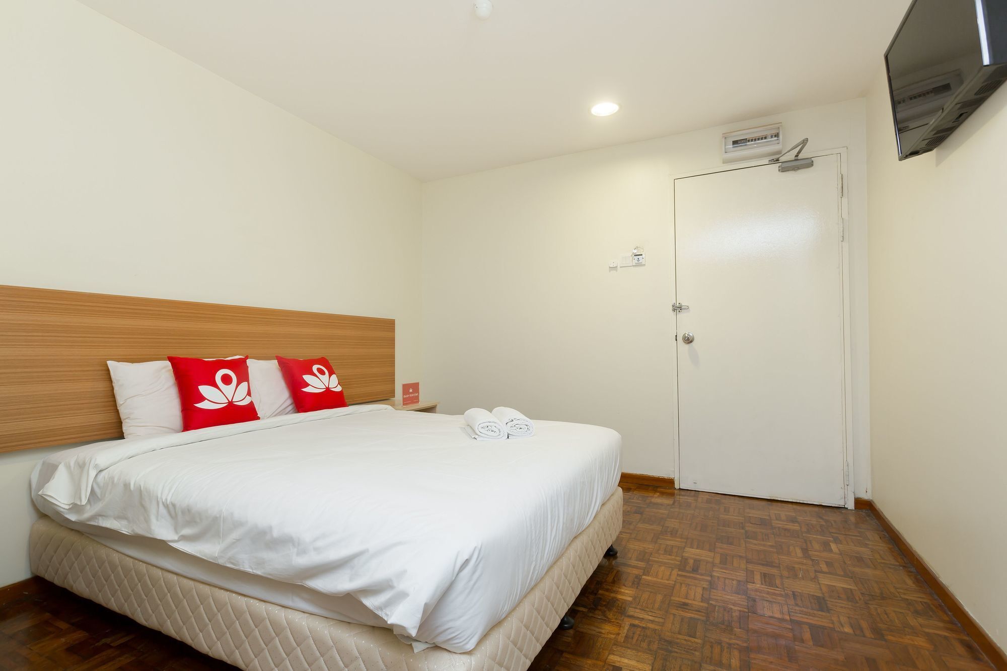 Zen Rooms Basic Sentul Куала-Лумпур Экстерьер фото