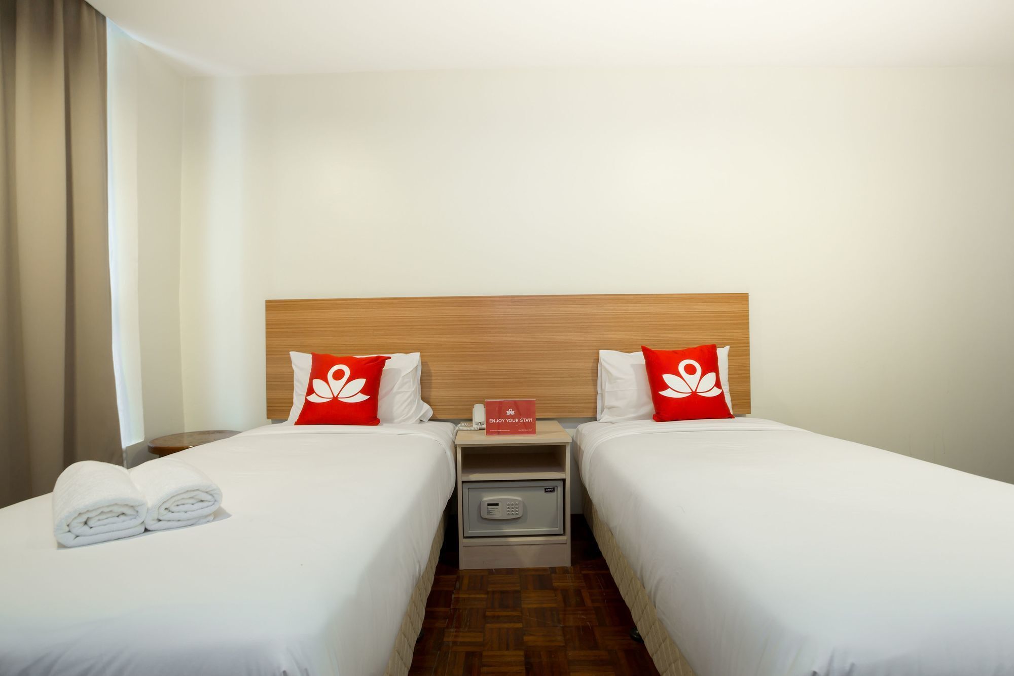 Zen Rooms Basic Sentul Куала-Лумпур Экстерьер фото