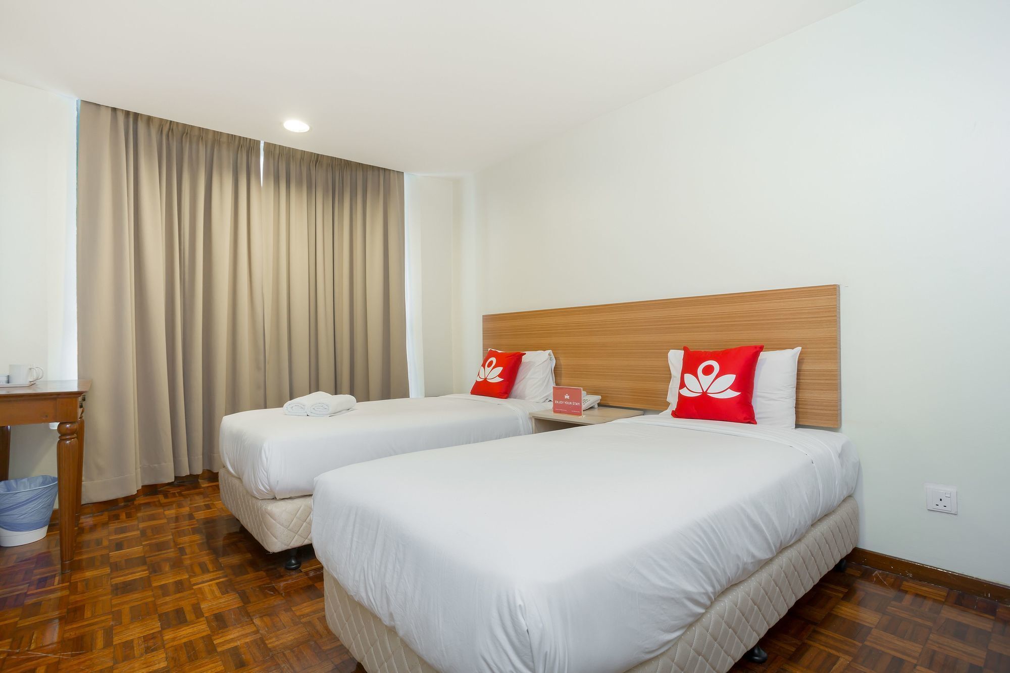 Zen Rooms Basic Sentul Куала-Лумпур Экстерьер фото